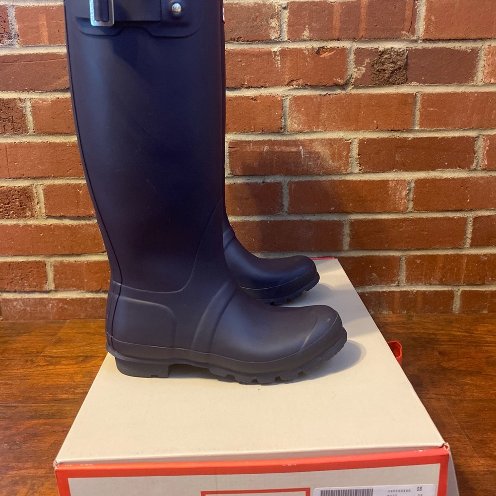 Purple Tall hunter boots gently worn - box included - Picture 15 of 16